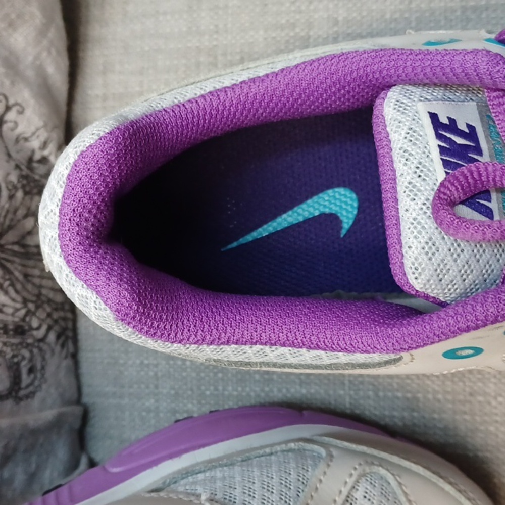 Nike Purple and Teal Sneakers Size 7 - Picture 3 of 13